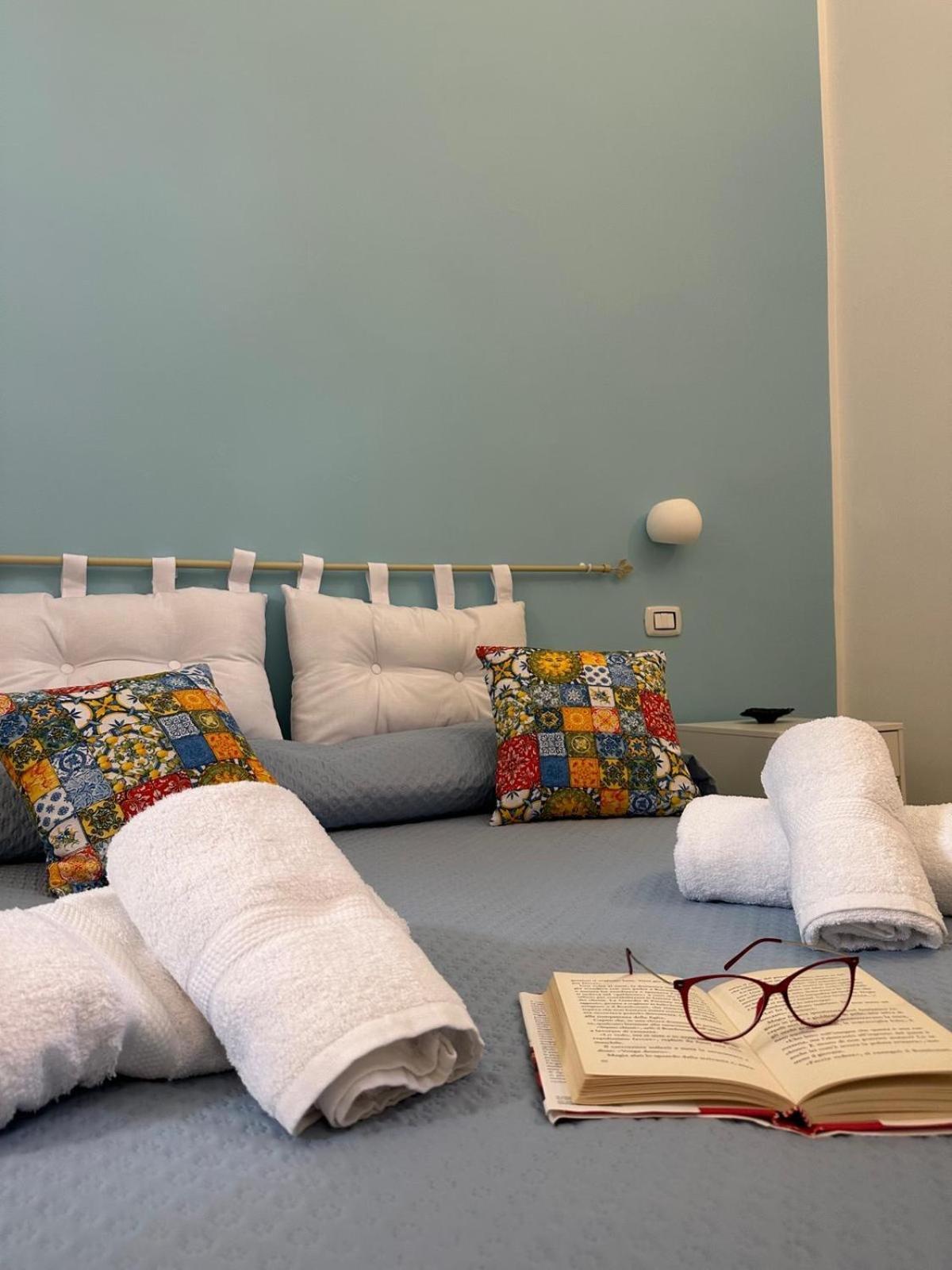 Madre Terra Apartment & Rooms Terrasini Luaran gambar