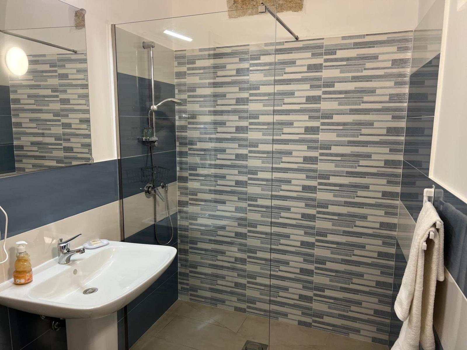 Madre Terra Apartment & Rooms Terrasini Luaran gambar
