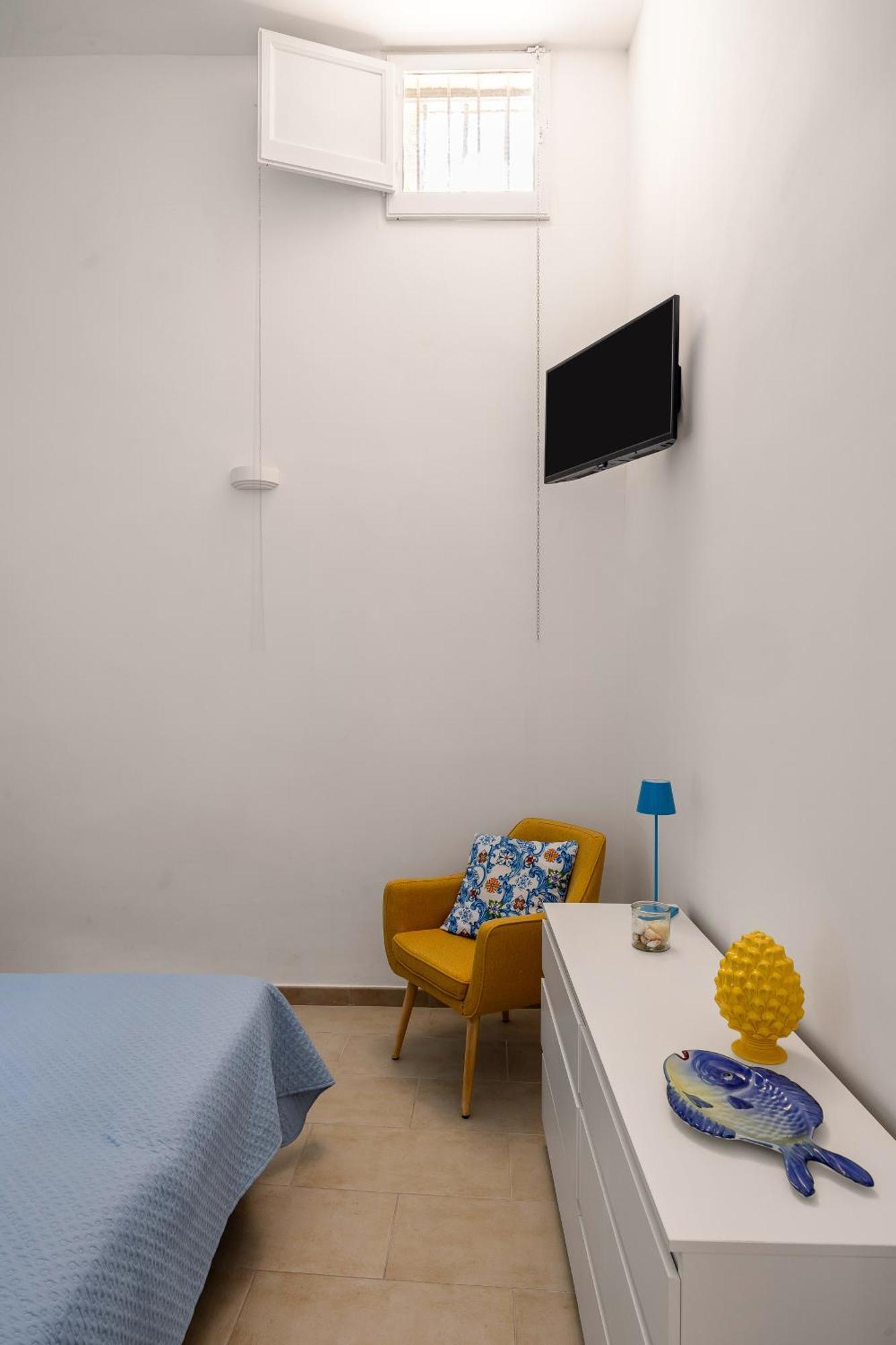 Madre Terra Apartment & Rooms Terrasini Luaran gambar