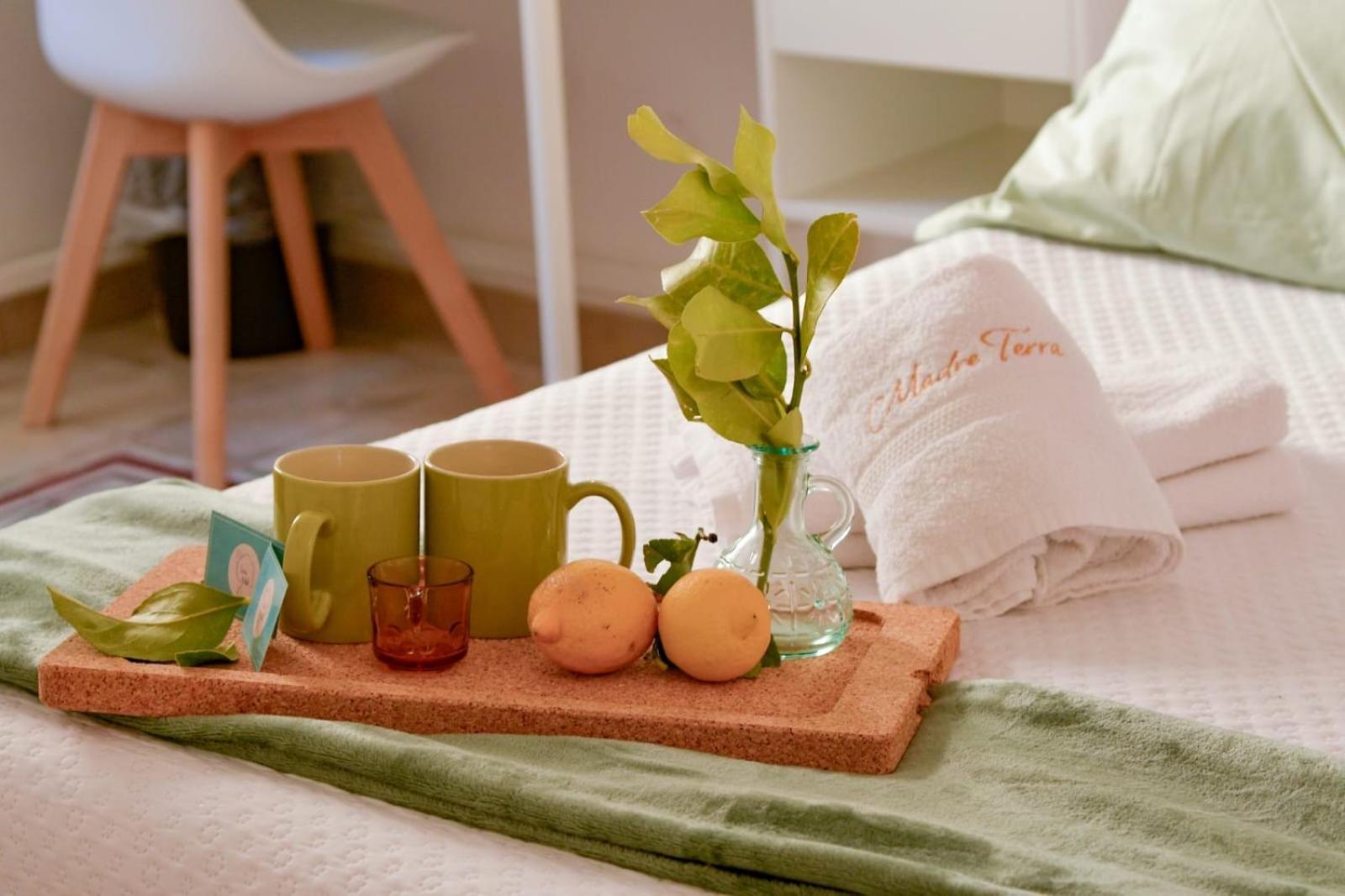Madre Terra Apartment & Rooms Terrasini Luaran gambar